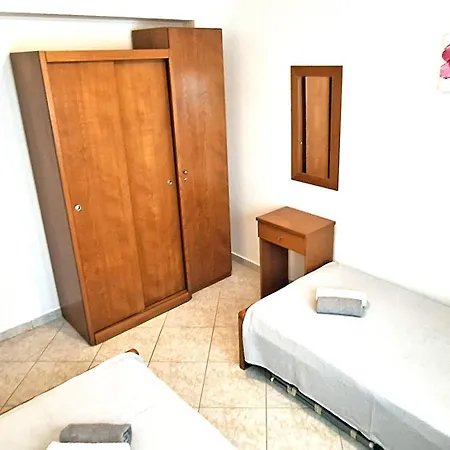 Sunrise Apartment *